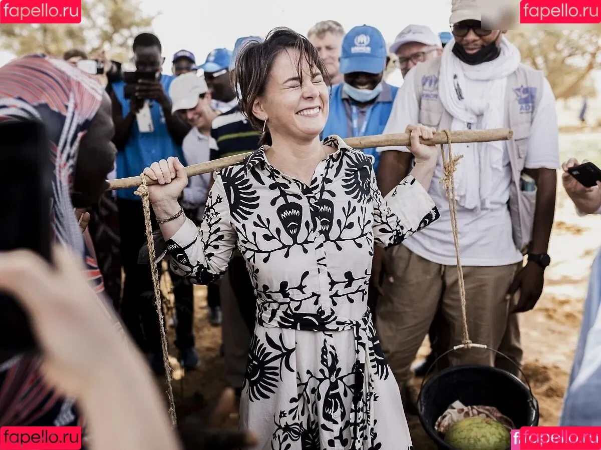 Annalena Baerbock / abaerbock Onlyfans Photo Gallery 