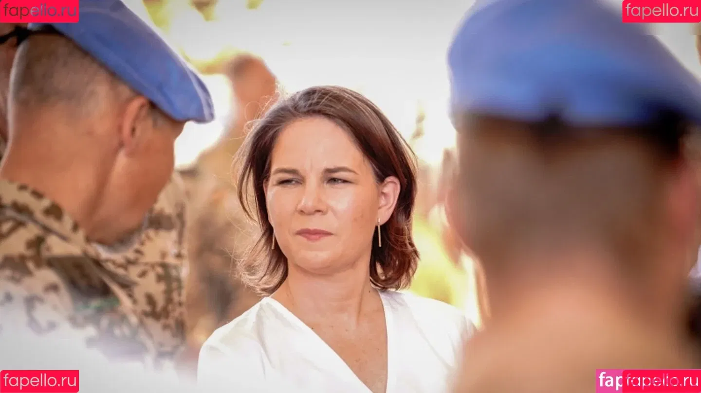 Annalena Baerbock / abaerbock Onlyfans Photo Gallery 