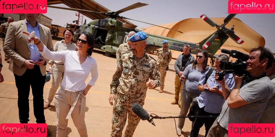 Annalena Baerbock / abaerbock Onlyfans Photo Gallery 