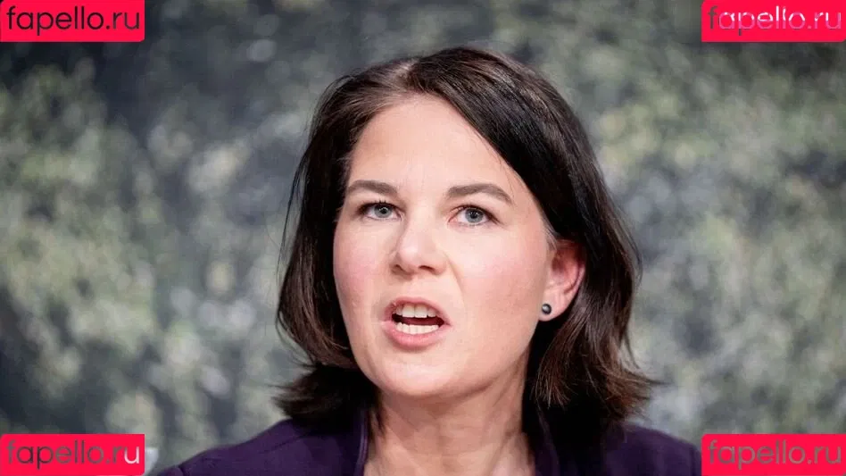 Annalena Baerbock / abaerbock Onlyfans Photo Gallery 