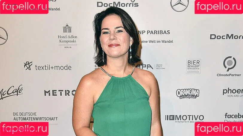 Annalena Baerbock / abaerbock Onlyfans Photo Gallery 