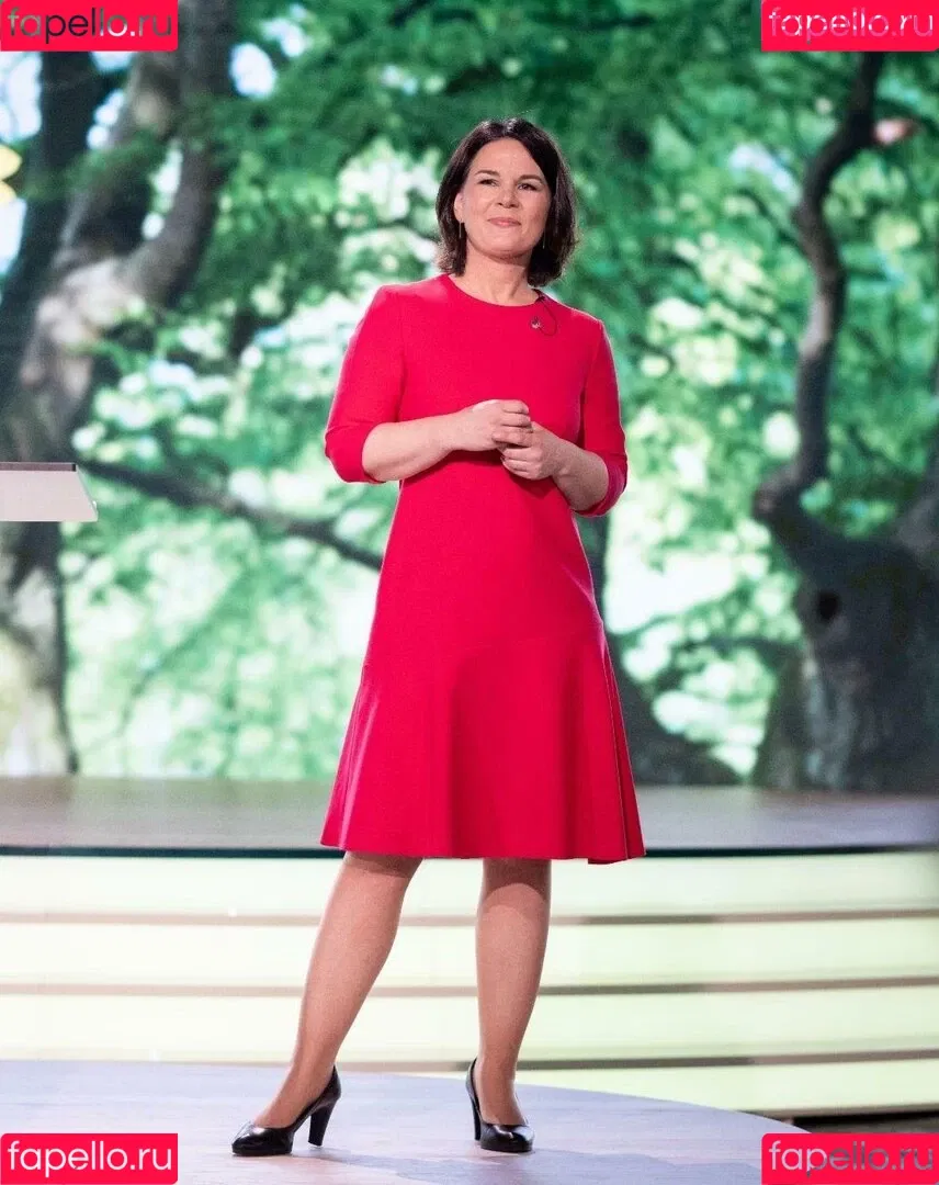 Annalena Baerbock / abaerbock Onlyfans Photo Gallery 