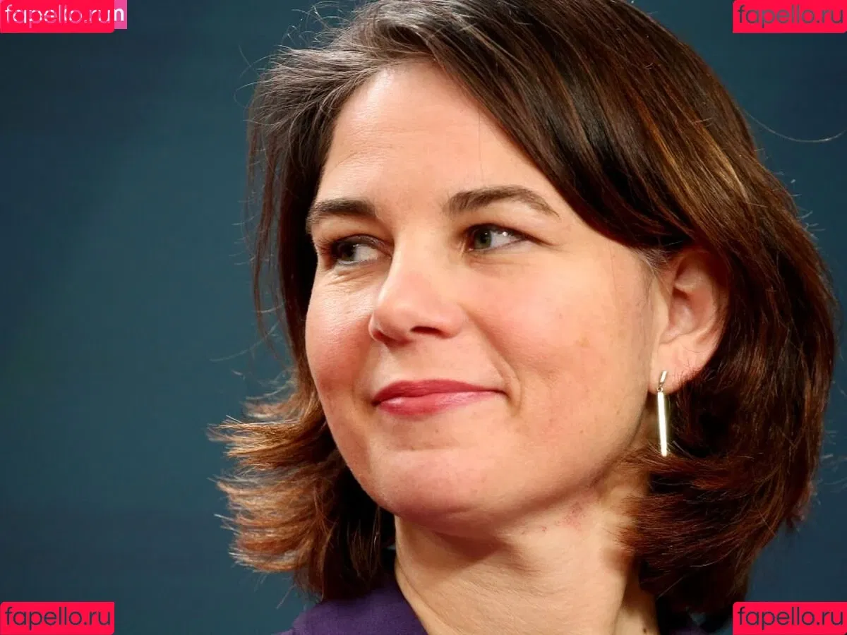 Annalena Baerbock / abaerbock Onlyfans Photo Gallery 