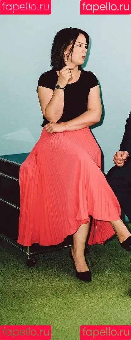 Annalena Baerbock / abaerbock Onlyfans Photo Gallery 
