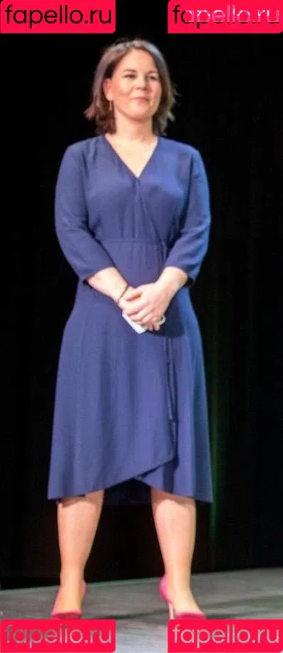 Annalena Baerbock / abaerbock Onlyfans Photo Gallery 