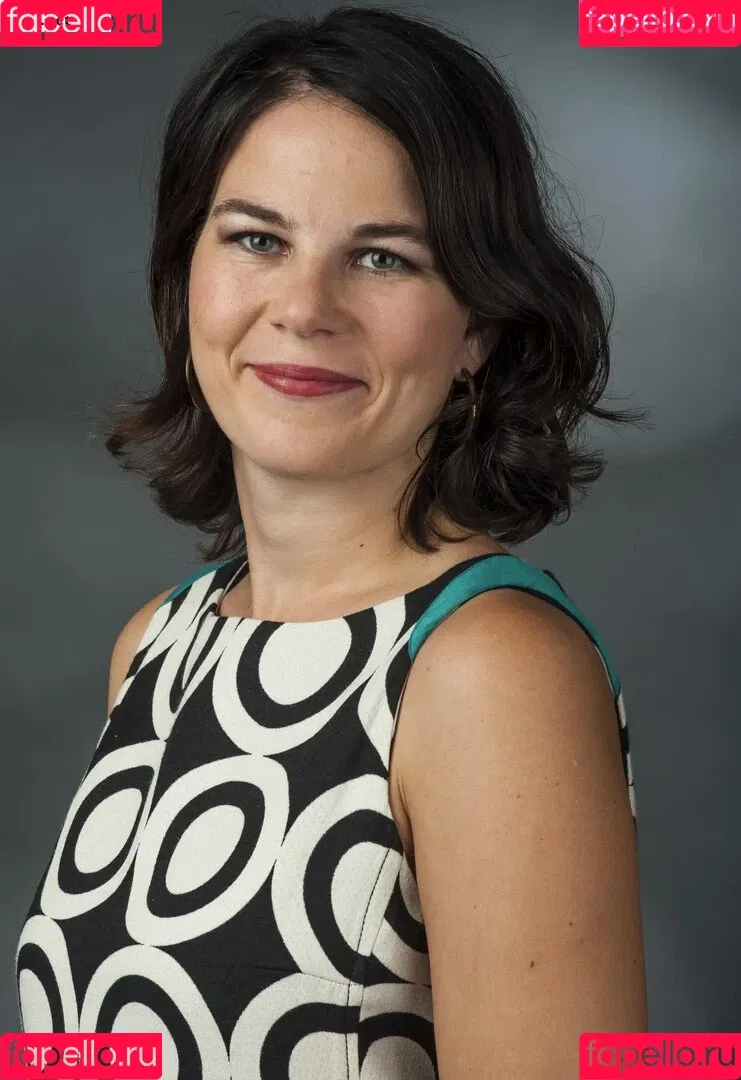 Annalena Baerbock / abaerbock Onlyfans Photo Gallery 