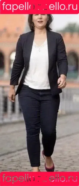 Annalena Baerbock / abaerbock Onlyfans Photo Gallery 