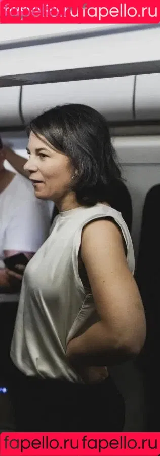 Annalena Baerbock / abaerbock Onlyfans Photo Gallery 