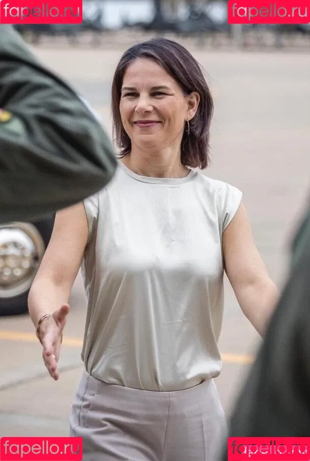 Annalena Baerbock / abaerbock Onlyfans Photo Gallery 