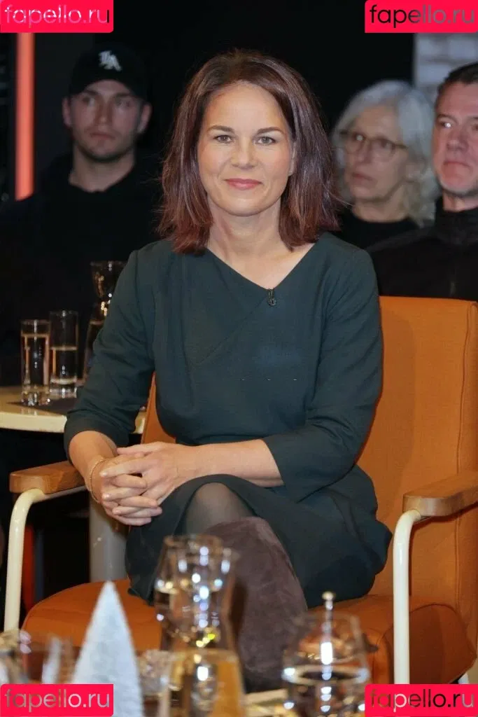 Annalena Baerbock / abaerbock Onlyfans Photo Gallery 