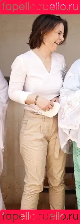 Annalena Baerbock / abaerbock Onlyfans Photo Gallery 