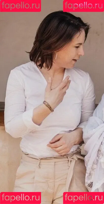 Annalena Baerbock / abaerbock Onlyfans Photo Gallery 