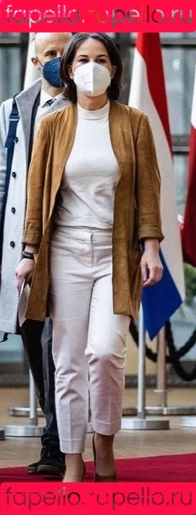 Annalena Baerbock / abaerbock Onlyfans Photo Gallery 