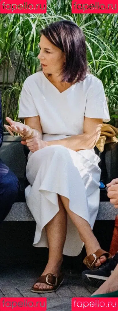 Annalena Baerbock / abaerbock Onlyfans Photo Gallery 