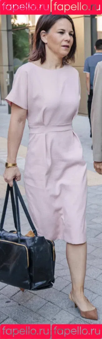 Annalena Baerbock / abaerbock Onlyfans Photo Gallery 