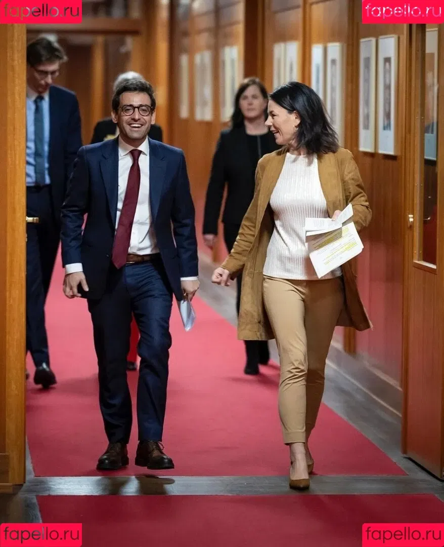 Annalena Baerbock / abaerbock Onlyfans Photo Gallery 