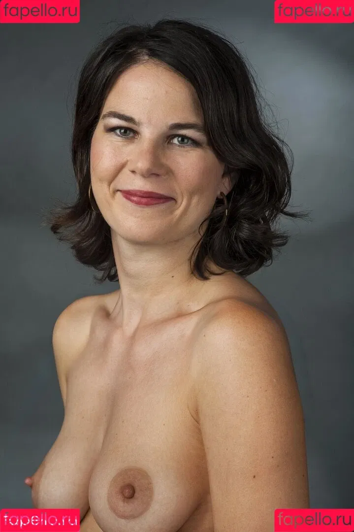 Annalena Baerbock / abaerbock Onlyfans Photo Gallery 