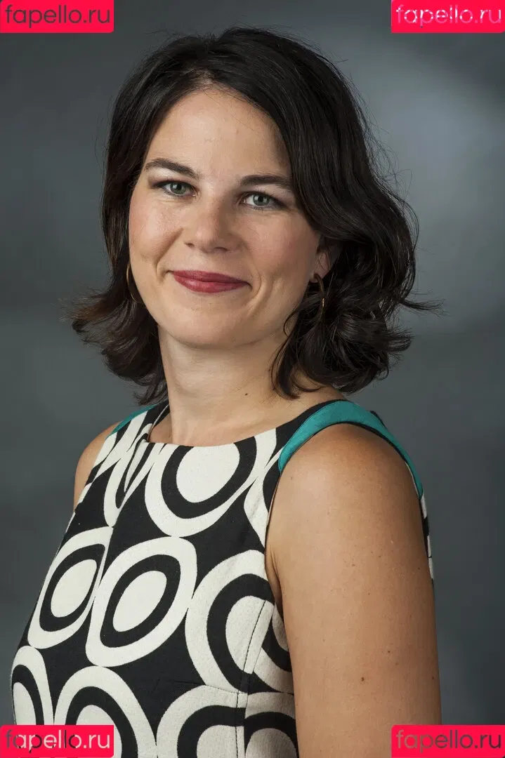 Annalena Baerbock / abaerbock Onlyfans Photo Gallery 