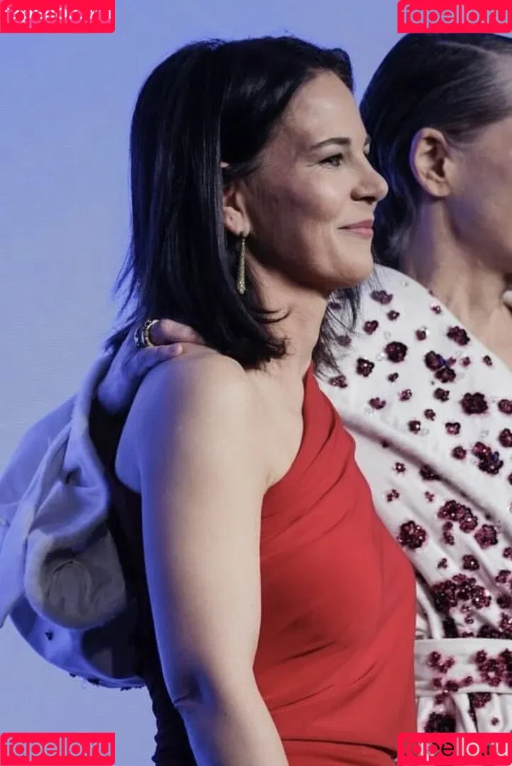 Annalena Baerbock / abaerbock Onlyfans Photo Gallery 