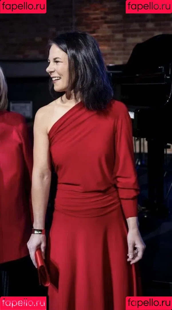 Annalena Baerbock / abaerbock Onlyfans Photo Gallery 