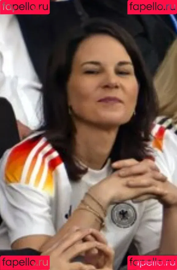 Annalena Baerbock / abaerbock Onlyfans Photo Gallery 