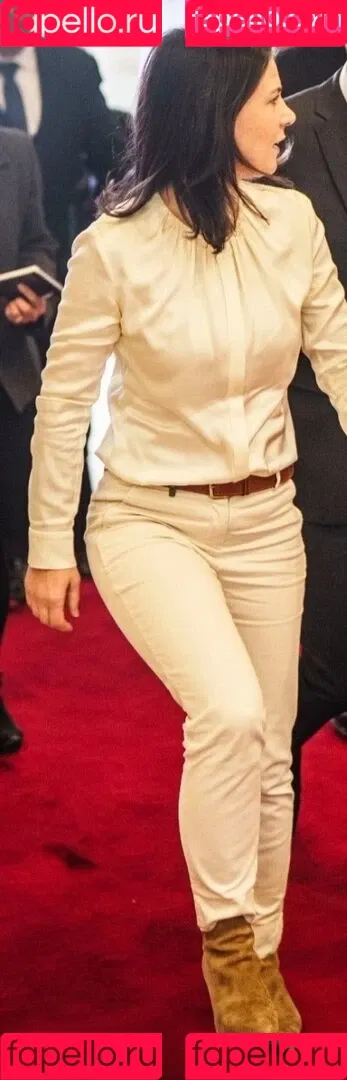 Annalena Baerbock / abaerbock Onlyfans Photo Gallery 