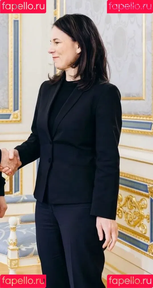 Annalena Baerbock / abaerbock Onlyfans Photo Gallery 