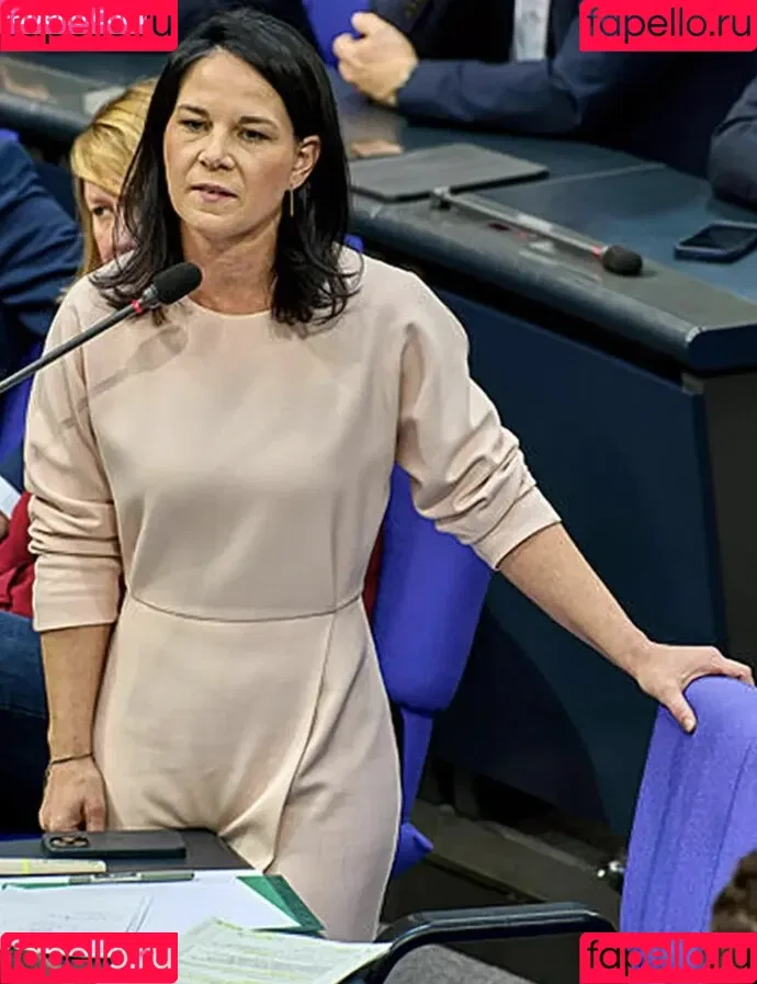 Annalena Baerbock / abaerbock Onlyfans Photo Gallery 