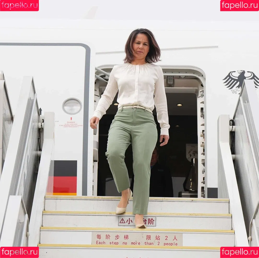 Annalena Baerbock / abaerbock Onlyfans Photo Gallery 