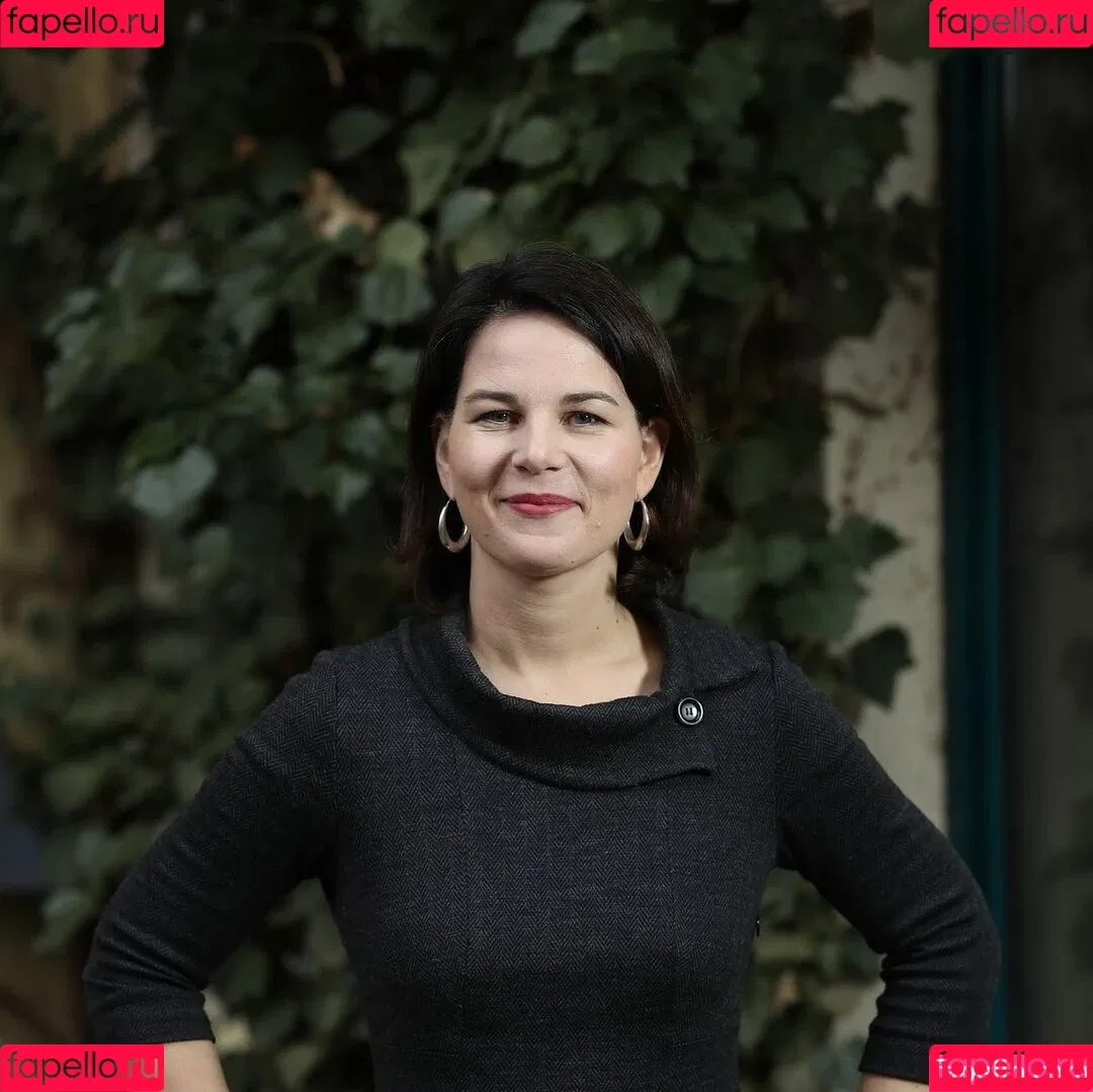 Annalena Baerbock / abaerbock Onlyfans Photo Gallery 