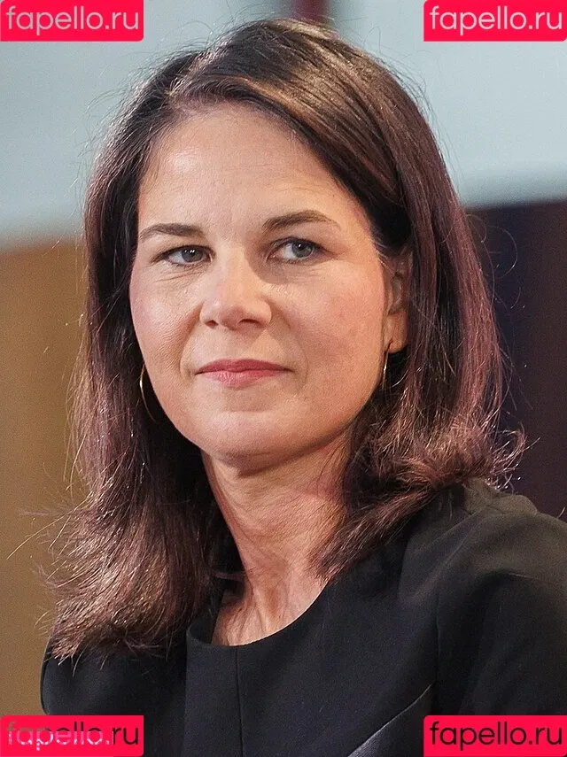 Annalena Baerbock / abaerbock Onlyfans Photo Gallery 