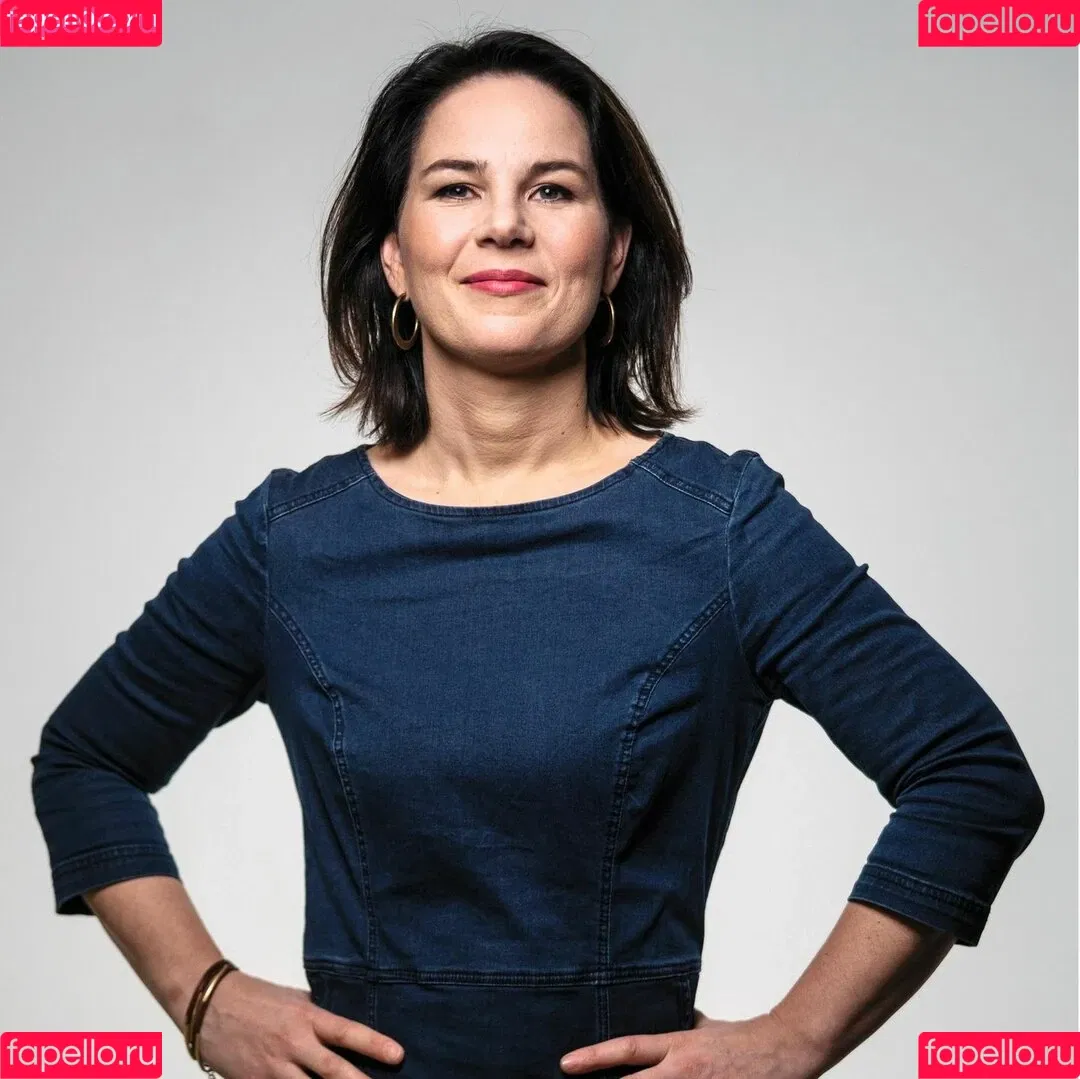 Annalena Baerbock / abaerbock Onlyfans Photo Gallery 