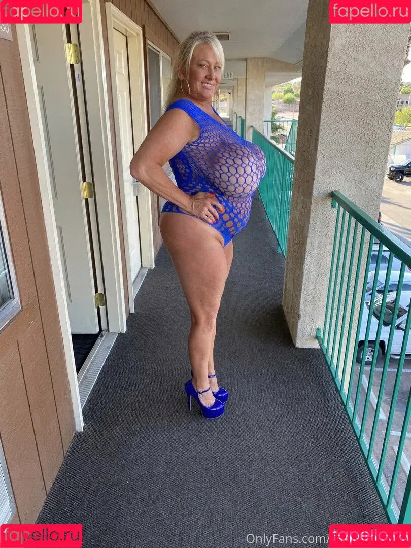 kaylakleevage / the_real_kayla_kleevage Onlyfans Photo Gallery 