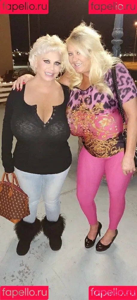 kaylakleevage / the_real_kayla_kleevage Onlyfans Photo Gallery 