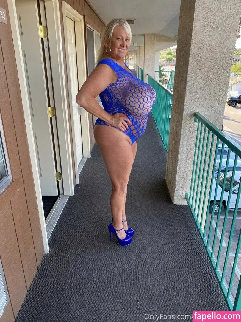 kaylakleevage / the_real_kayla_kleevage Onlyfans Photo Gallery 