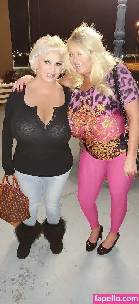 kaylakleevage / the_real_kayla_kleevage Onlyfans Photo Gallery 