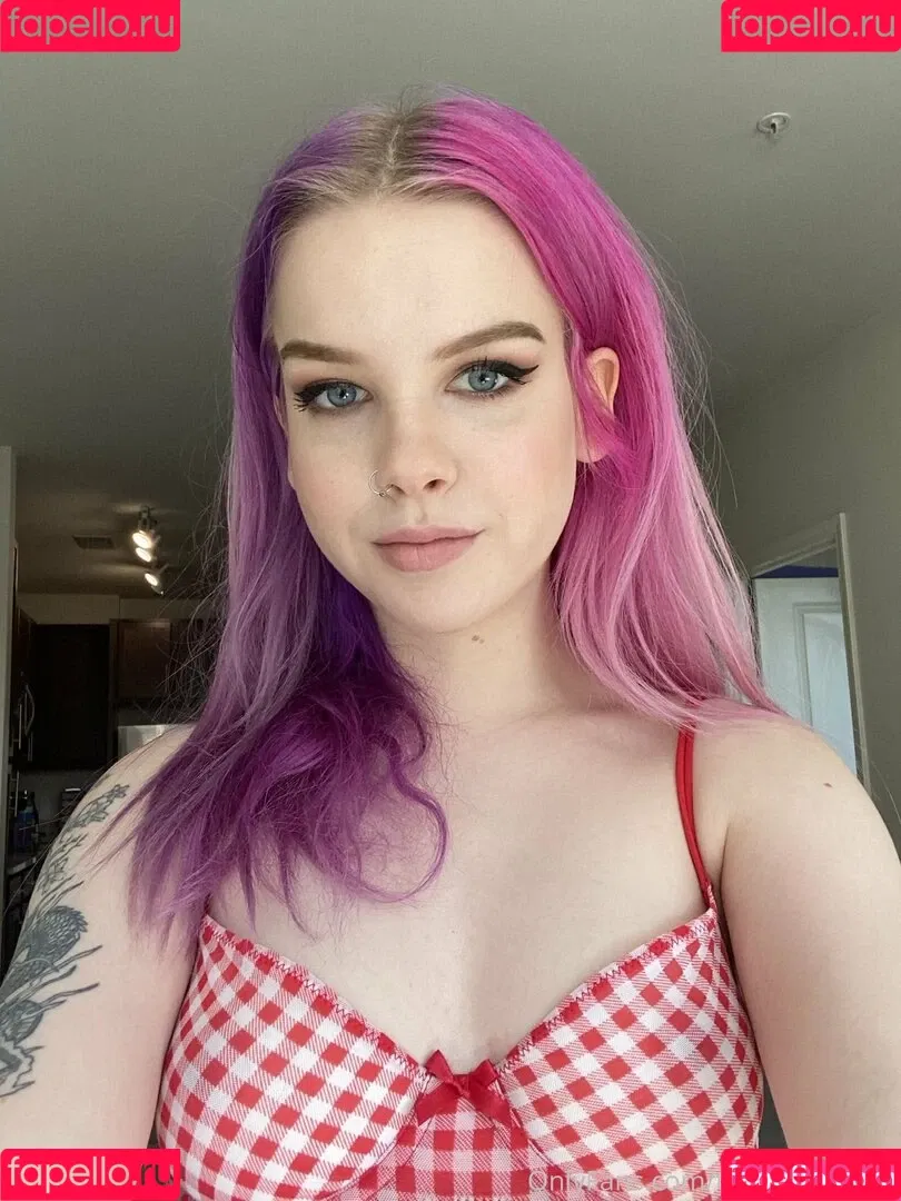 TheSirenSilver / Thesilvermoon / meowmoonxo / silvermoonlive Onlyfans Photo Gallery 