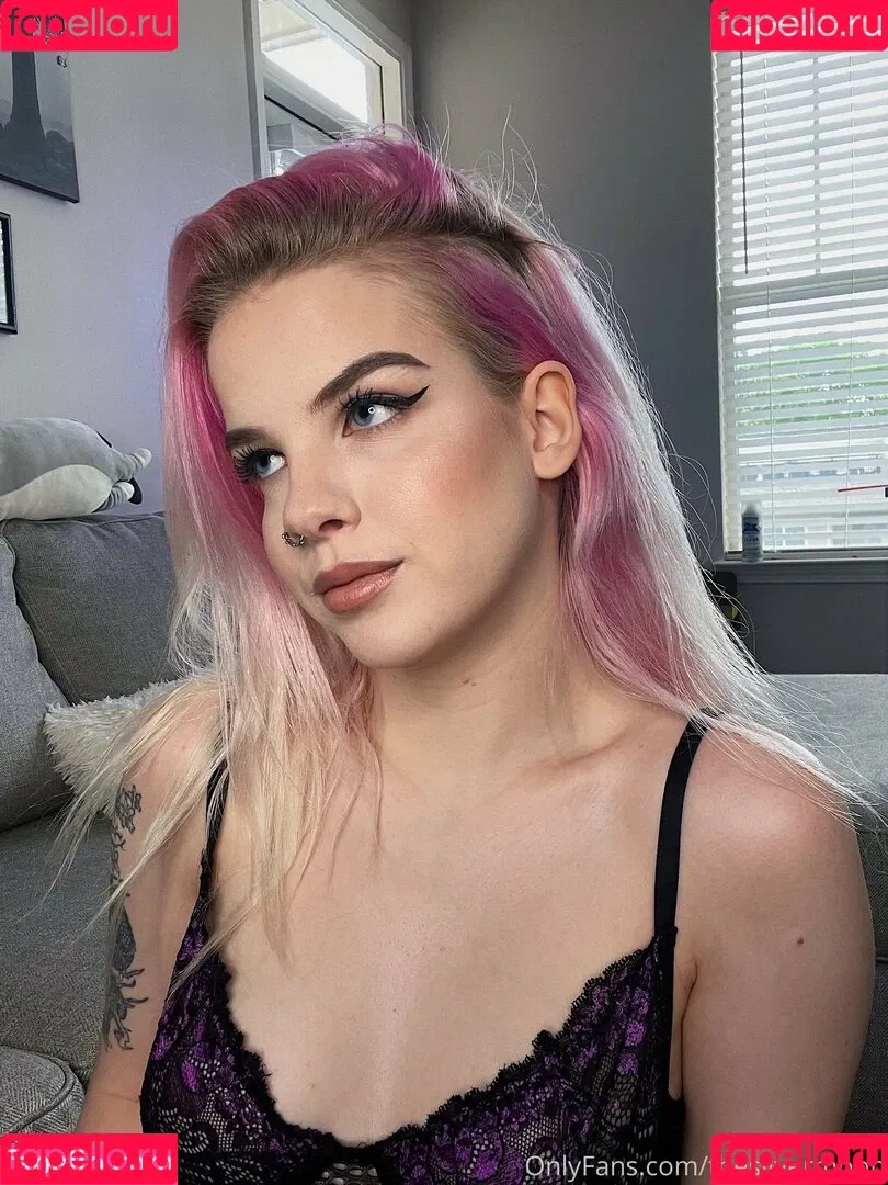 TheSirenSilver / Thesilvermoon / meowmoonxo / silvermoonlive Onlyfans Photo Gallery 