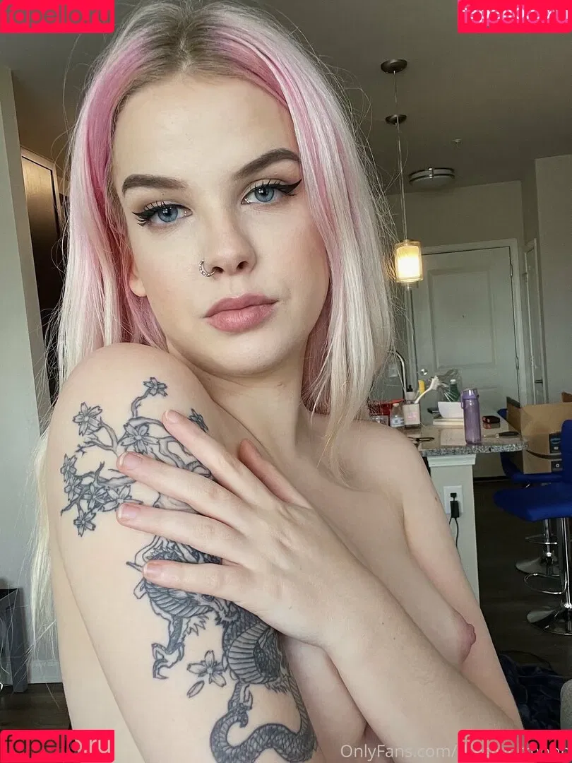 TheSirenSilver / Thesilvermoon / meowmoonxo / silvermoonlive Onlyfans Photo Gallery 