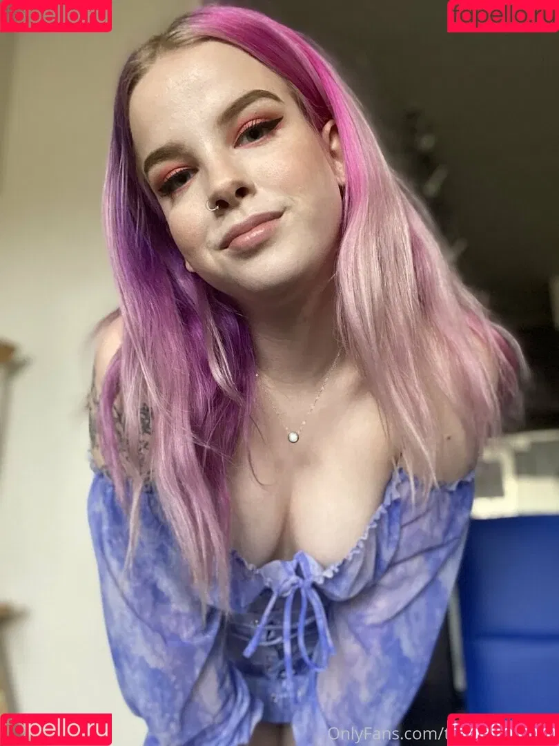 TheSirenSilver / Thesilvermoon / meowmoonxo / silvermoonlive Onlyfans Photo Gallery 