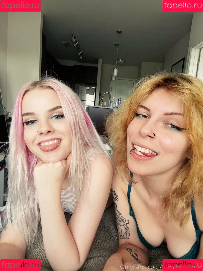 TheSirenSilver / Thesilvermoon / meowmoonxo / silvermoonlive Onlyfans Photo Gallery 