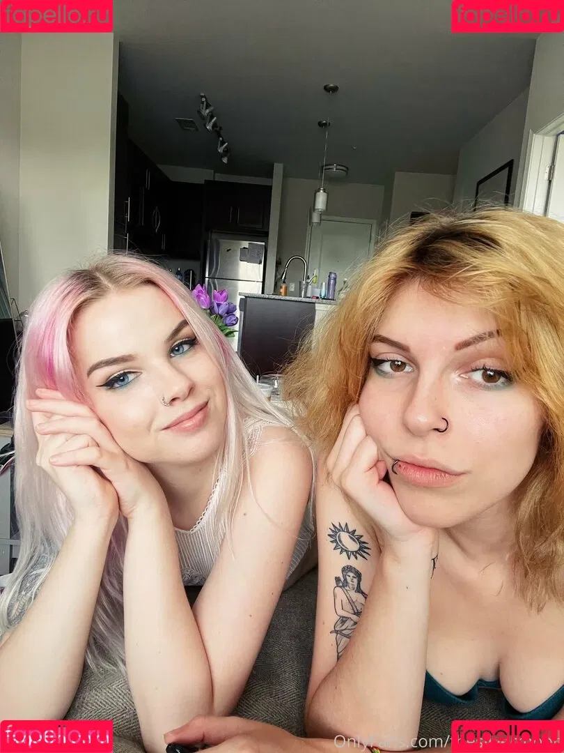 TheSirenSilver / Thesilvermoon / meowmoonxo / silvermoonlive Onlyfans Photo Gallery 