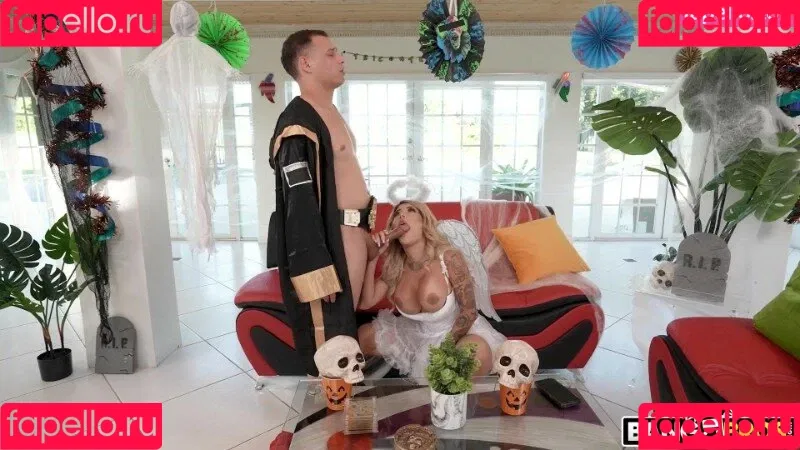 Kitana Montana / Pervcity / goddess.deluxxxe / goddessdeluxxxe / kitana.montana2 Onlyfans Photo Gallery 