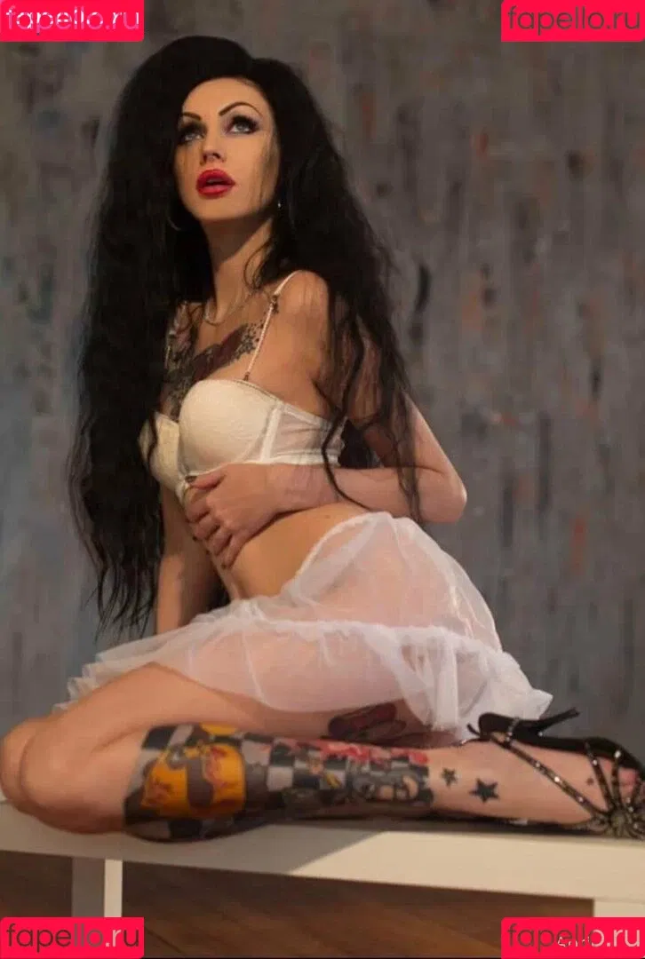 bunnygothic / moodillaa Onlyfans Photo Gallery 