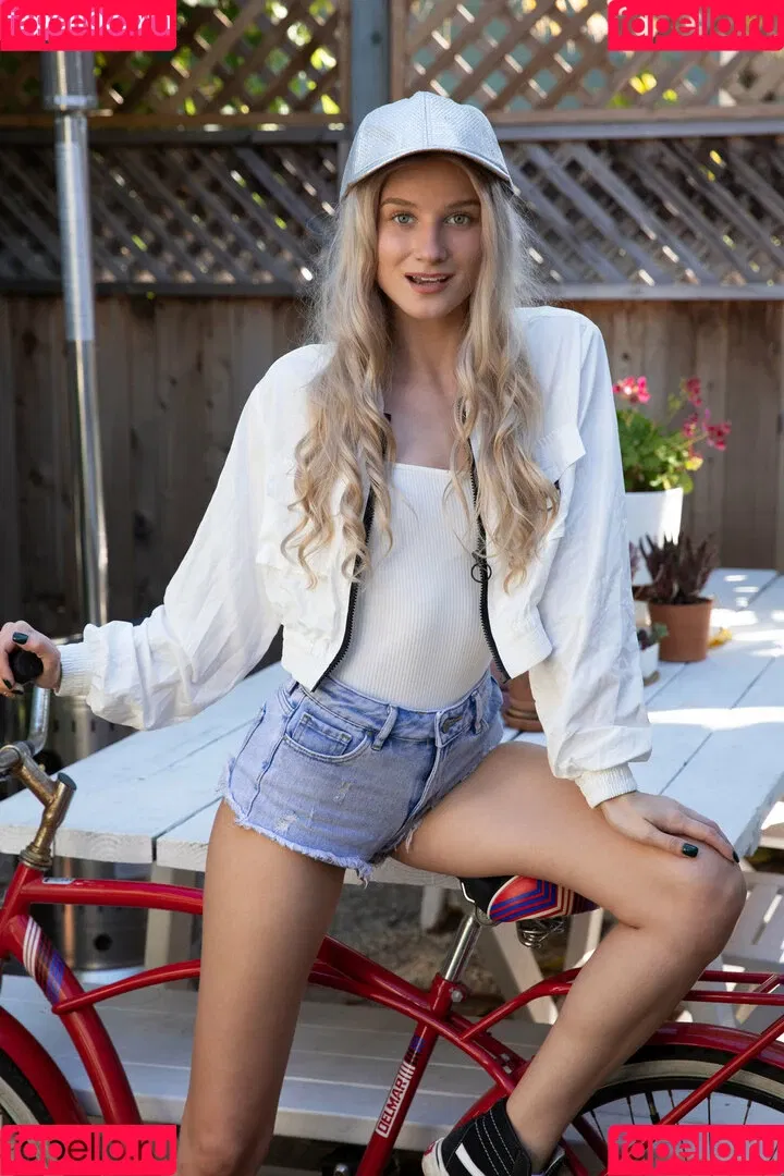 roxyshaw / roxyshawww Onlyfans Photo Gallery 