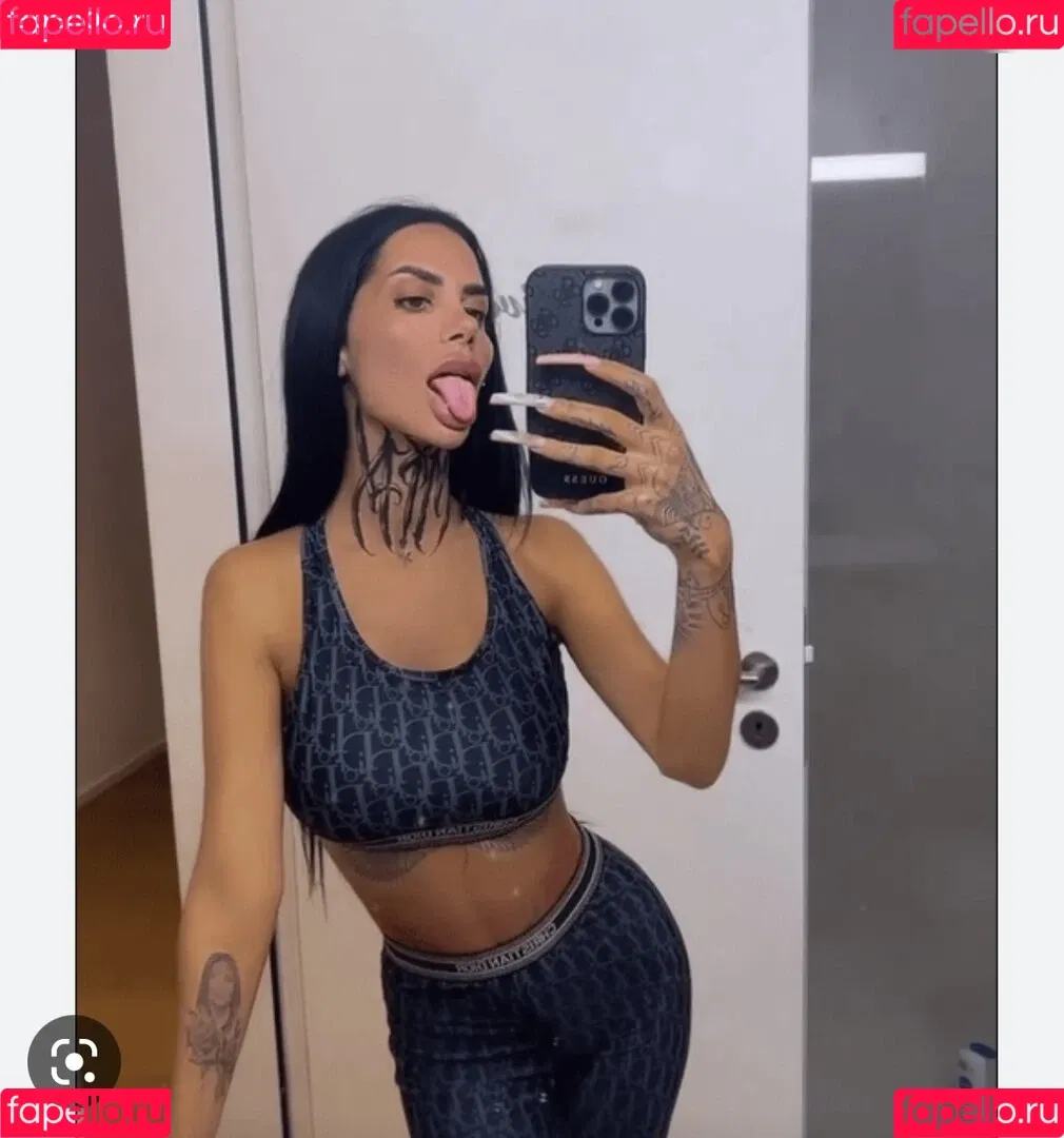 Mia Madisson / shhhmadisson Onlyfans Photo Gallery 