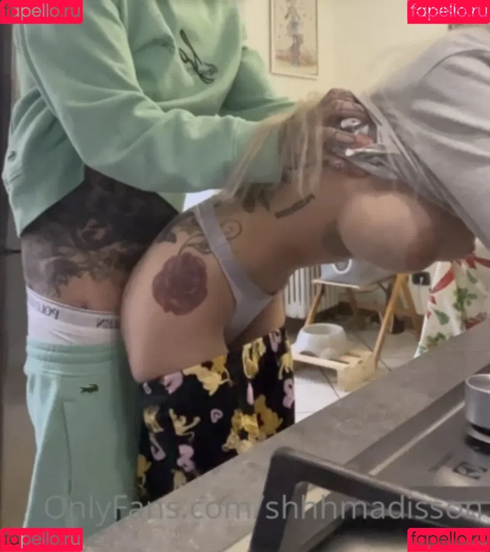 Mia Madisson / shhhmadisson Onlyfans Photo Gallery 