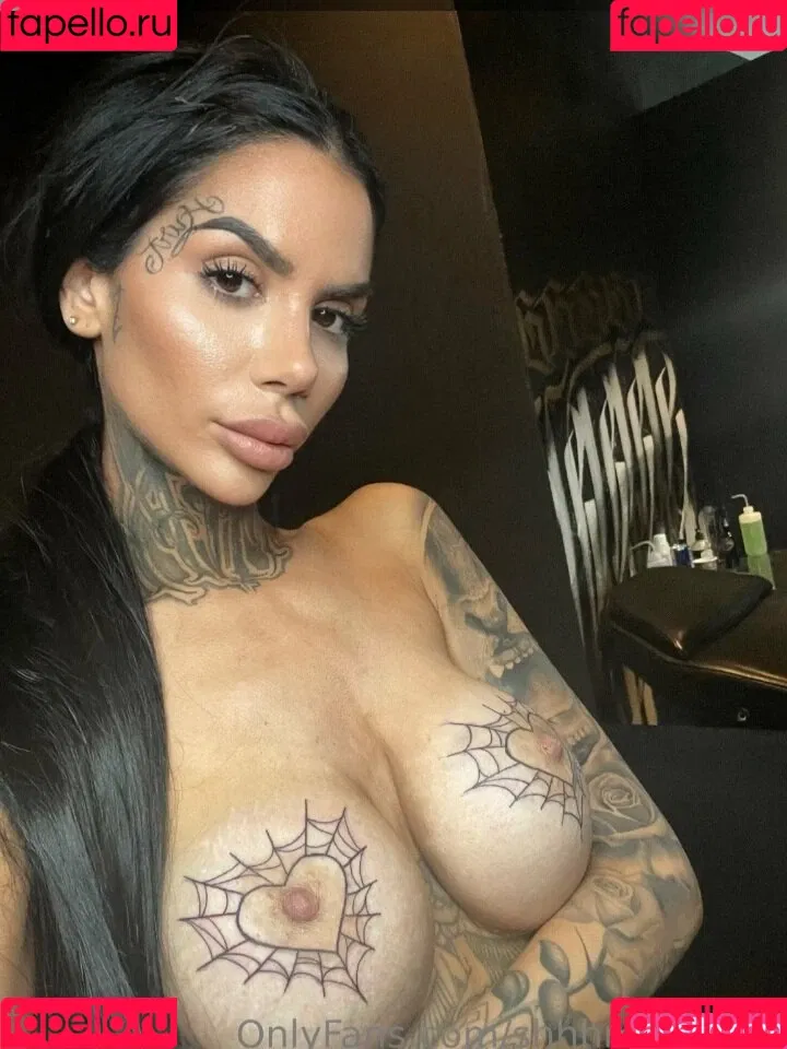 Mia Madisson / shhhmadisson Onlyfans Photo Gallery 