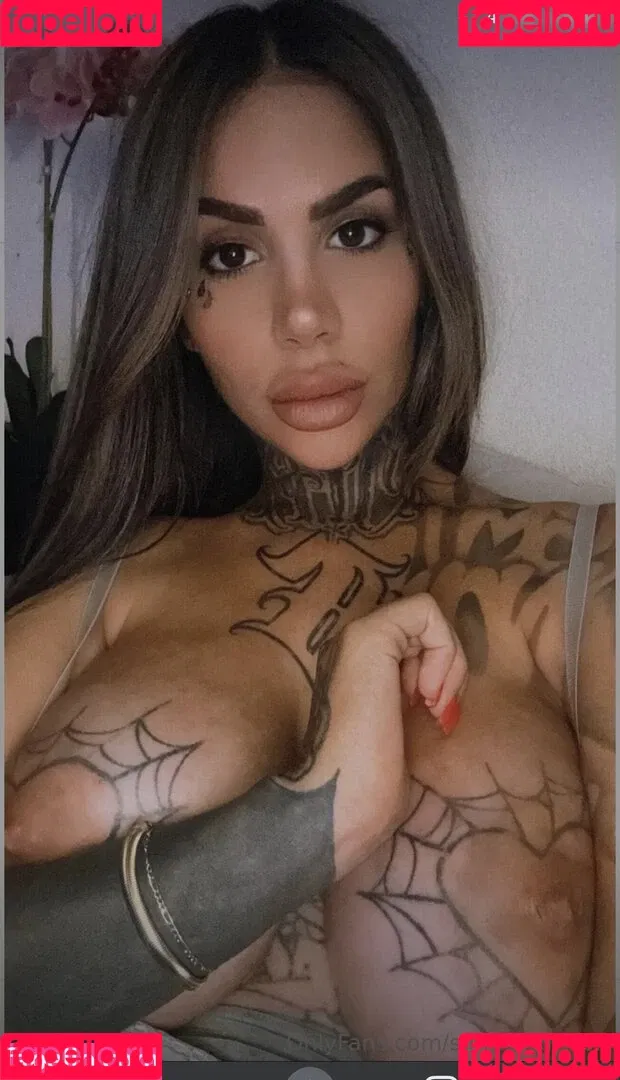 Mia Madisson / shhhmadisson Onlyfans Photo Gallery 