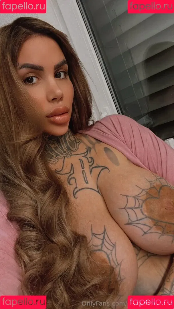 Mia Madisson / shhhmadisson Onlyfans Photo Gallery 